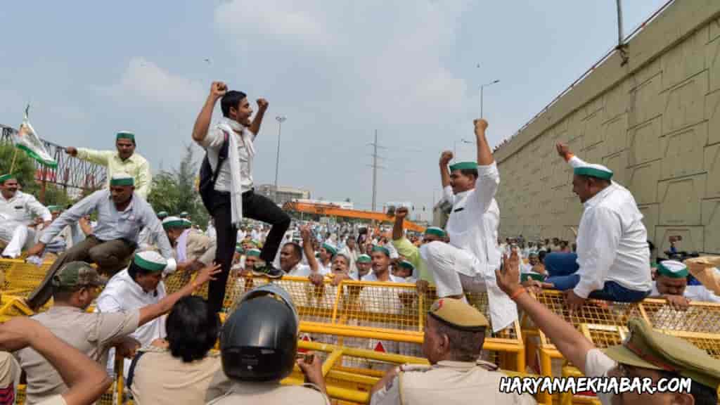 पांच मिनट में जुटाया किसानों के लिए पांच लाख का चंदा, गांव वालों के जज्बे को सलाम VORODH PRDARSHAN