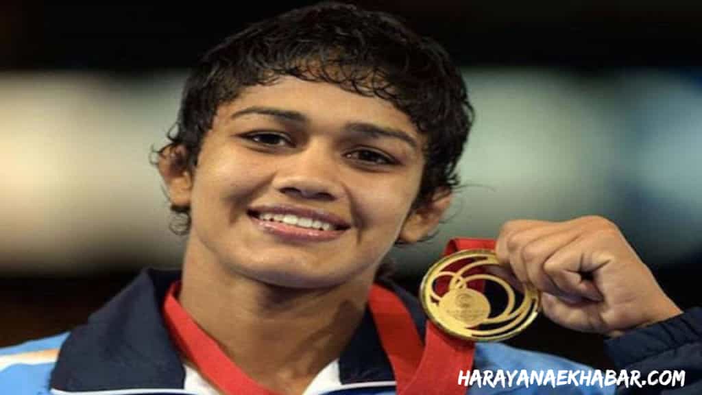 भावुक हुई बबीता फोगाट: 'जब मेडल लेकर घर जाती थी सब स्वागत करते थे, अब गालियां सुनती हूं' BABITA PHOGAT