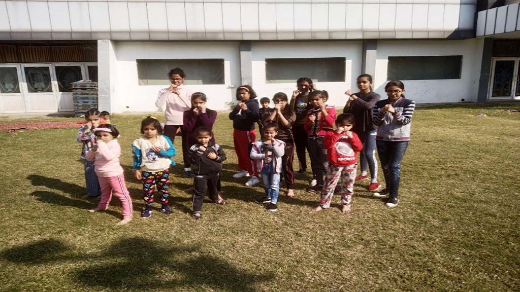 अंबाला शहर में लड़कियों के लिए फ़्री मार्शल आर्ट्स क्लास का किया आयोजन, जाने ronin dojo school