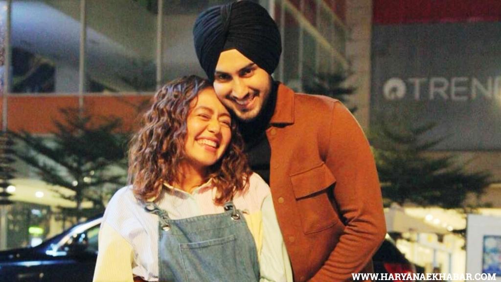 Neha Kakkar: शादी के दो महीने बाद ही मां बनने वाली नेहा ने बेबी बंप फ्लौंट करते हुए शेयर की फोटो तो पति ने कहा- 'ख्याल रखा कर' Neha Kakkar Rohanpreet
