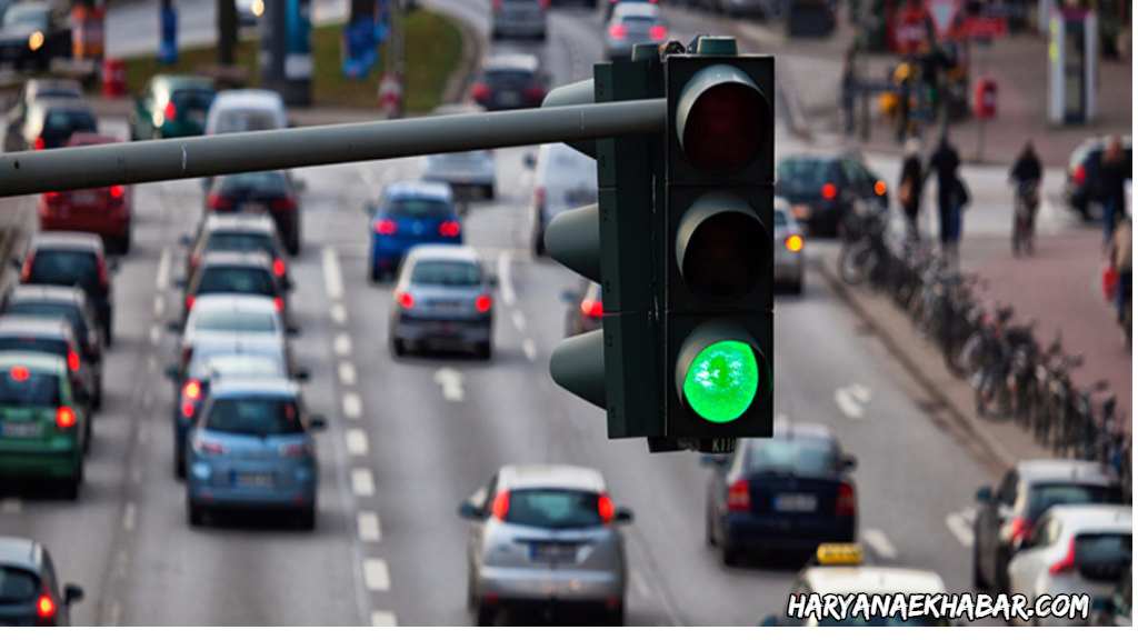 दिल्लीवासियों को जाम से मुक्ति दिलाने के लिए बना नया धांसू प्लान, इन 2 बड़े बाजारों में होगा ट्रायल traffic light