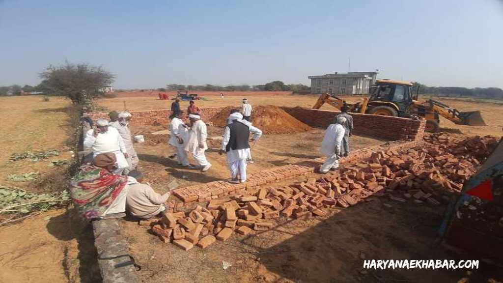 भिवानी में कल पहुंचेंगे टिकैत-चढ़ूनी, इस बार न टूटे मंच इसलिए बनाया जा रहा पक्का RAKESH TIKET MANCH BHIWANI