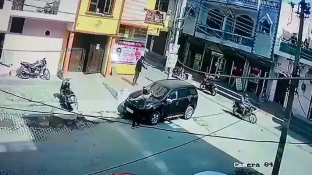 गोलियों की तड़तड़ाहट से गूंजा गुरुग्राम, हमलावरों ने बीच सड़क पर 21 गोली मारकर युवक को मौत के घाट उतारा, वारदात CCTV में कैद faridabad murder