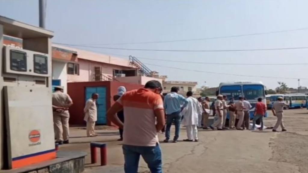 हरियाणा रोडवेज की बस ने डिपो में काम करने वाले युवक को कुचला, ड्राइवर की लापरवाही से हुआ हादसा dadri bus accident news