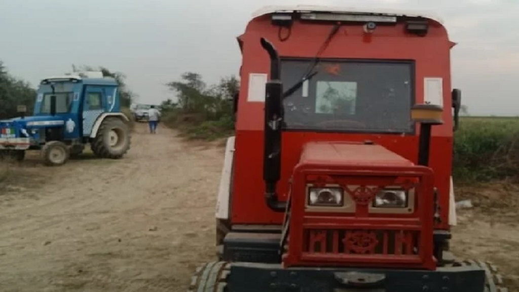 हरियाणा- यूपी की सीमा पर बुलेट प्रूफ ट्रेक्टर से खेती करते हैं किसान, देखे तस्वीरे haryana 1615788922