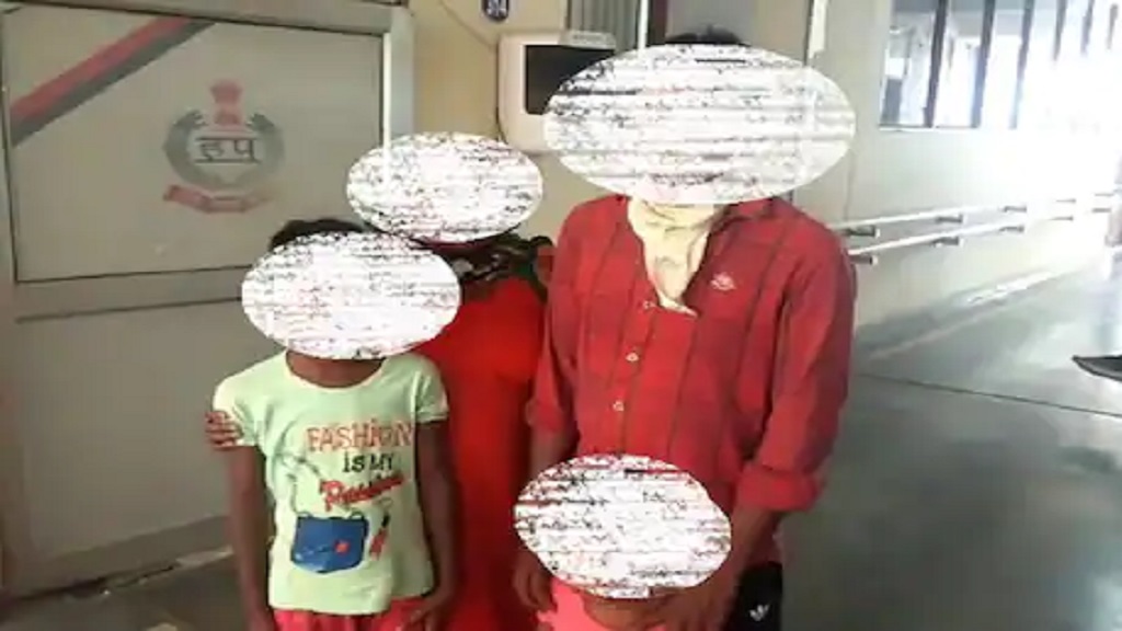 मालकिन को लेकर नौकर फरार, बच्चे दो महीने से अपनी मां के लिए परेशान panipat news wife ran