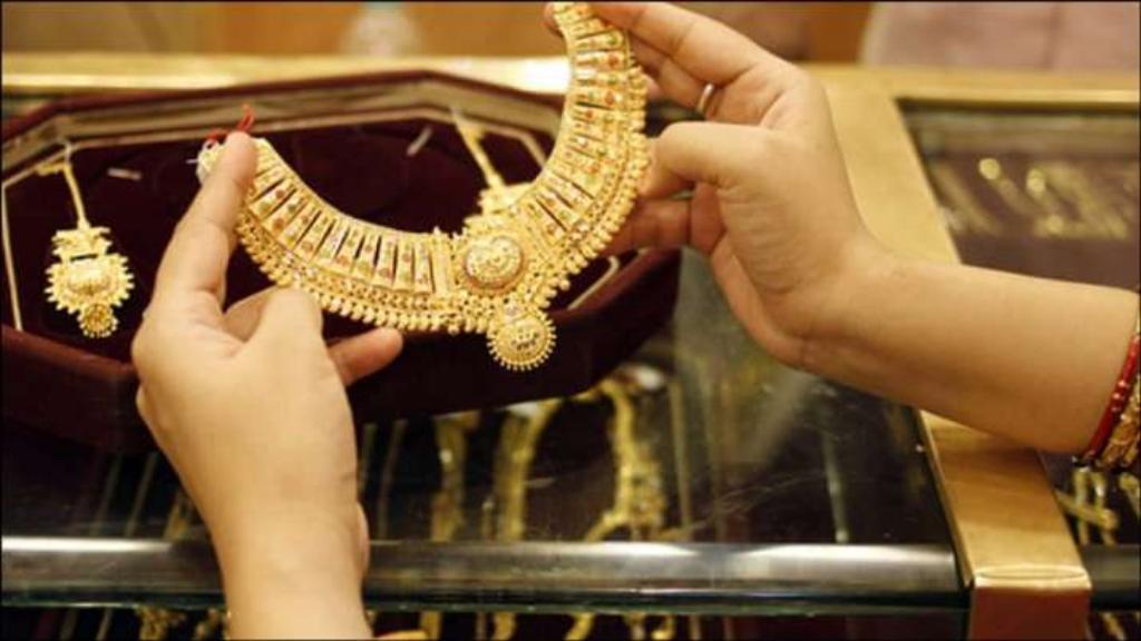 आज सोने की चमक में आई थोड़ी कमी, देखे 22 कैरेट गोल्ड की नई कीमतें Gold Rate in Haryana 7 april 2021