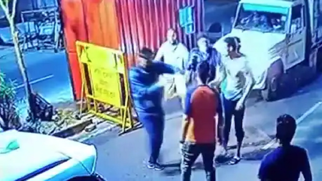 हरियाणा के युवकों की दबंगई, ऊना में टोल कर्मी को पीटा, देखे वायरल विडियो TOLL PLAZA