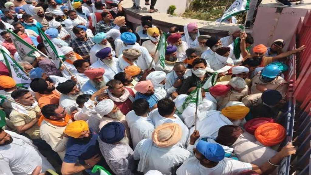 कुरुक्षेत्र में सांसद की कार पर हमले में चार गिरफ्तार, भाकियू ने घेरा थाना, तनावपूर्ण माहौल kurukshetra latest news today