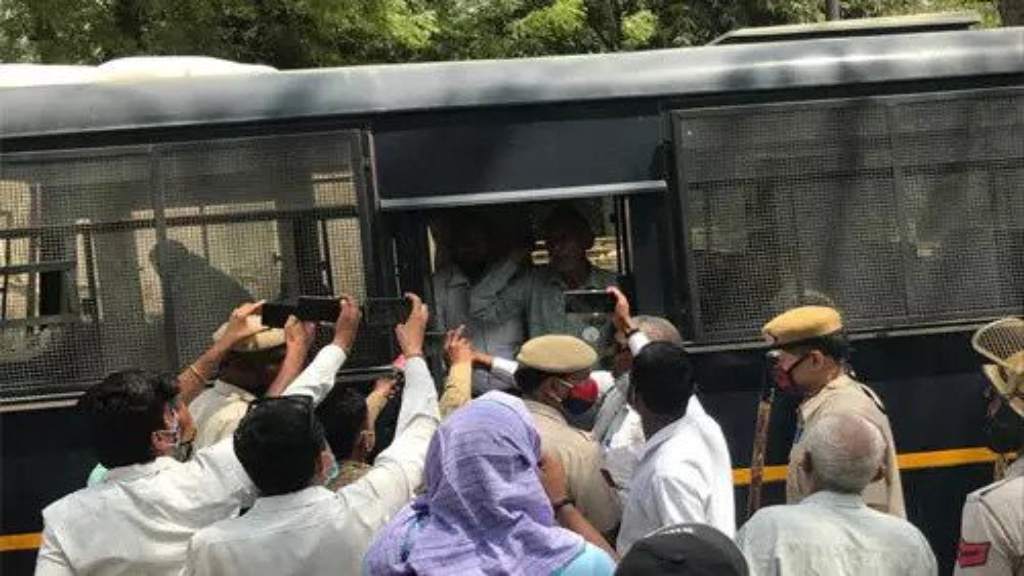 उपमुख्यमंत्री दुष्यंत चौटाला के पहुंचने से पहले भिड़े पुलिस व किसान, 12 किसान नेता हिरासत में rewari kisan andolan news today