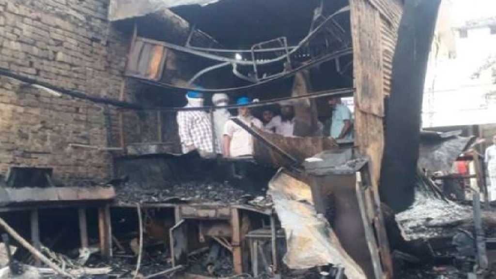 यमुनानगर में एक दुकान में लगी आग ने साथ लगती 6 दुकानों को भी लिया चपेट में, करीब 10 लाख के नुक़सान की आंशका yamunanagar fire