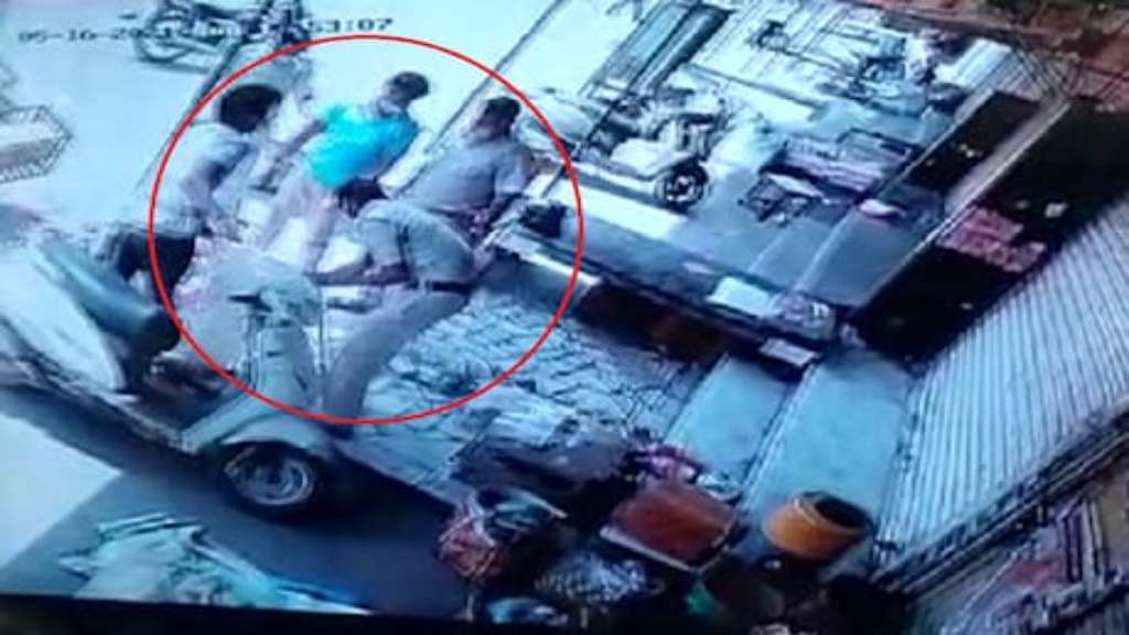 हरियाणा पुलिस की लॉकडाउन में दादागिरी, दुकान से उठाया 12 किलो देसी घी, देखें वीडियो JIND VIRAL VIDEO