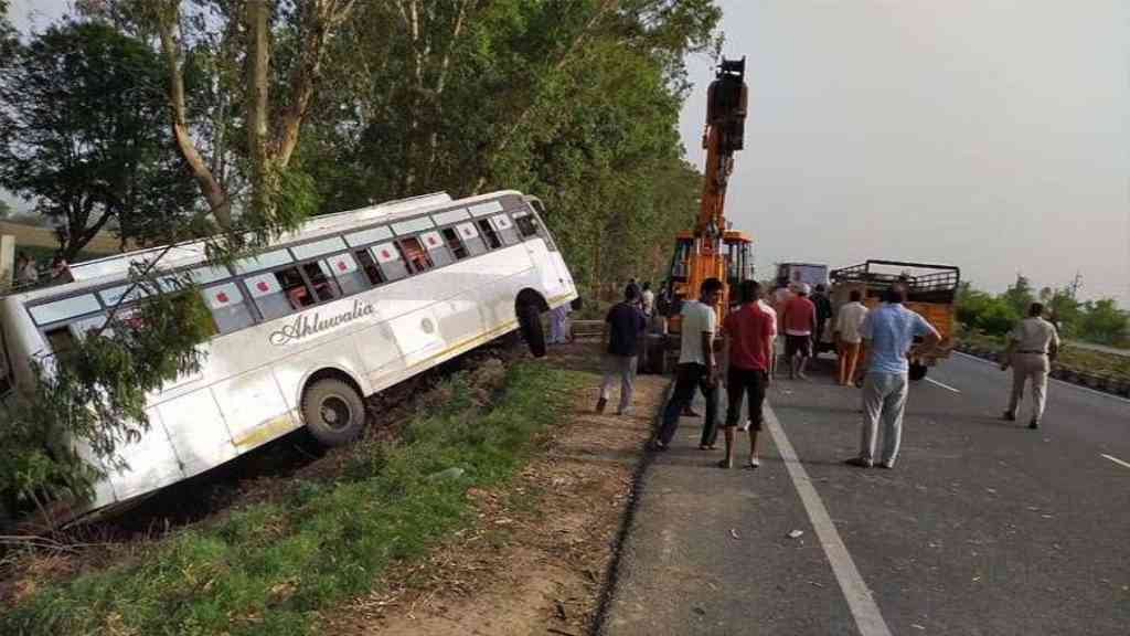 हरियाणा के जींद में भीषण सड़क हादसा, पंजाब जा रही बस पेड़ से टकराईं, 2 की मौत ,16 घायल jind bus accident news