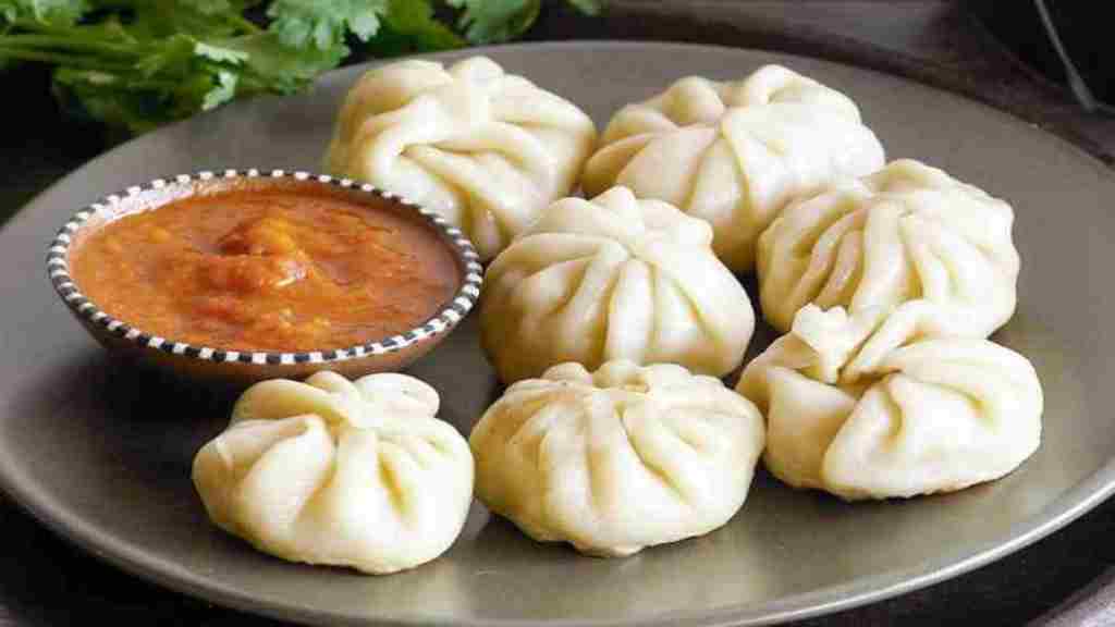 मोमोज और गोल-गप्पे खाने को लेकर भाई-बहन में झगड़ा, नाराज बहन ने किया सुसाइड momoj