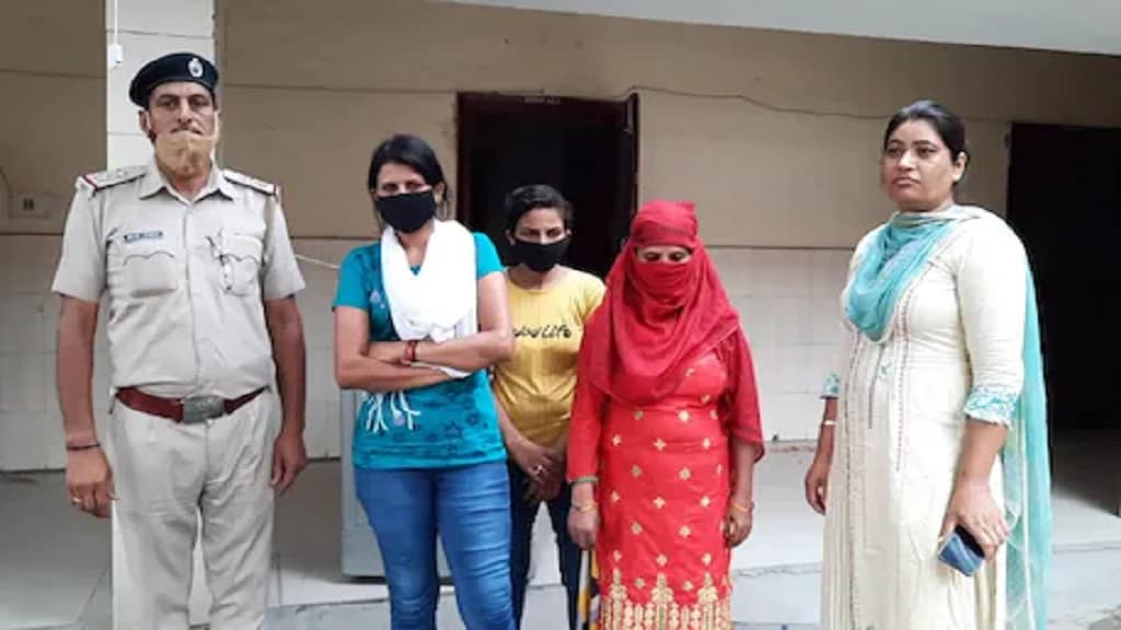 यमुनानगर: बुजुर्ग के कपड़े उतरवा 3 युवतियों ने बनाया वीडियो, ब्लैकमेल कर मांगे 5 लाख रुपए police yamunanagar