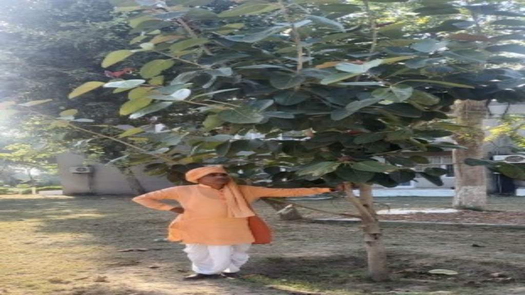 हरियाणा में बसी अध्यापक की जान, मात्र 26 वर्षों में लगाए 40 लाख पौधे, नाम पड़ गया त्रिवेणी बाबा triveni baba