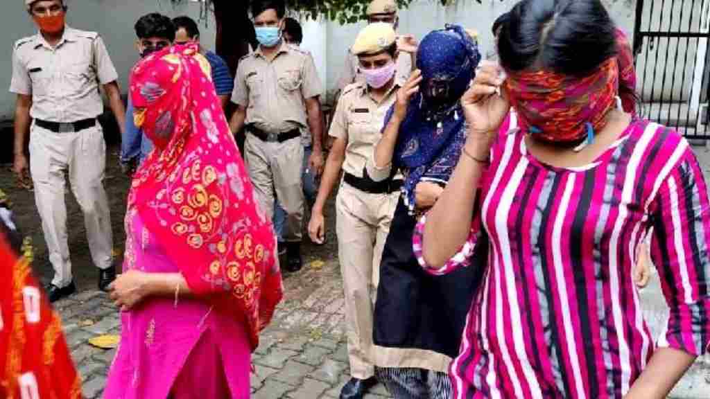 सोनीपत में सेक्स रैकेट का भंडाफोड़, युवक-युवतियों को पुलिस ने पकड़ा आपत्तिजनक स्थिति में sonipat latest spa center news