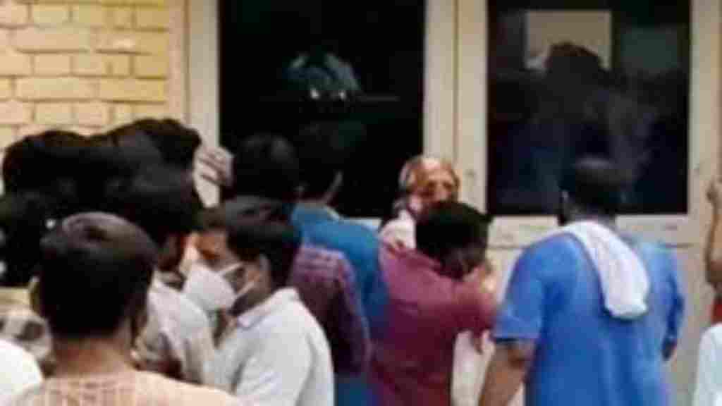 लखनऊ और पानीपत के बाद अब रेवाड़ी में थप्पड़ कांड, महिला ने युवक को मारे थप्पड़ वीडियो हुआ वायरल rewari slap