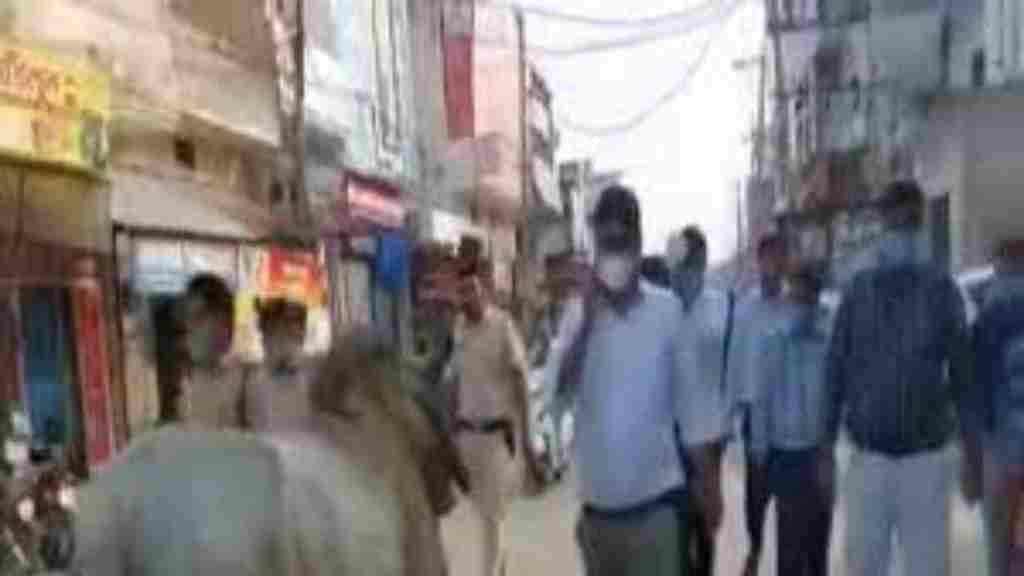 हरियाणा के जींद में सांड ने SDM पर बोला हमला, भाग कर बचाई जान jind sdm viral video