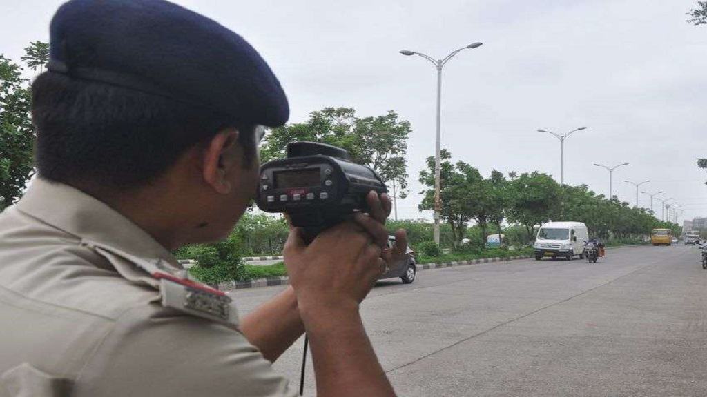 NH-44 पर वाहनों के लिए नई स्पीड लिमिट तय, यहाँ पढ़े लेन ड्राइविंग और स्पीड लिमिट के नए नियम Over Speed Challan Fine
