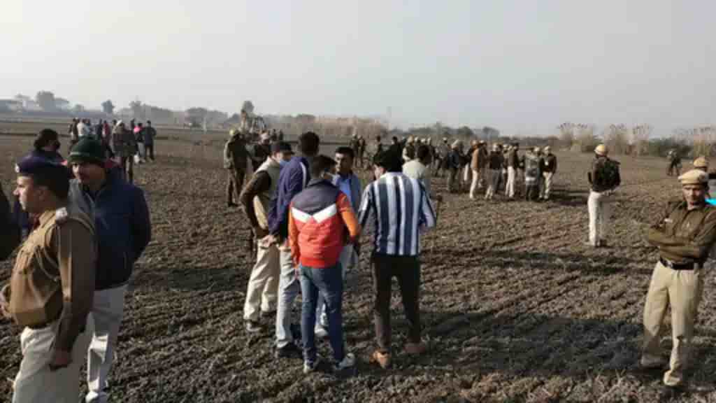 5 जिलों की पुलिस ने चरखी दादरी के गांव को घेरा, हालात तनावपूर्ण जाने क्या हैं मामला DADRI NEWS 2