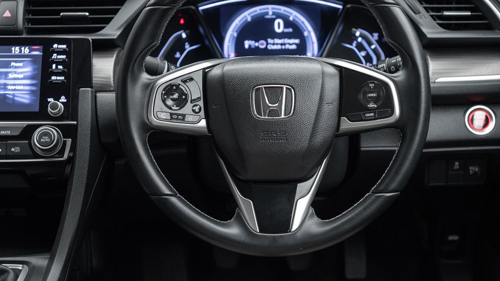 अगले साल से बंद हो जाएंगी Honda की ये 5 गाडियां, यहाँ पढ़े लिस्ट और बंद होने की वजह honda car interior