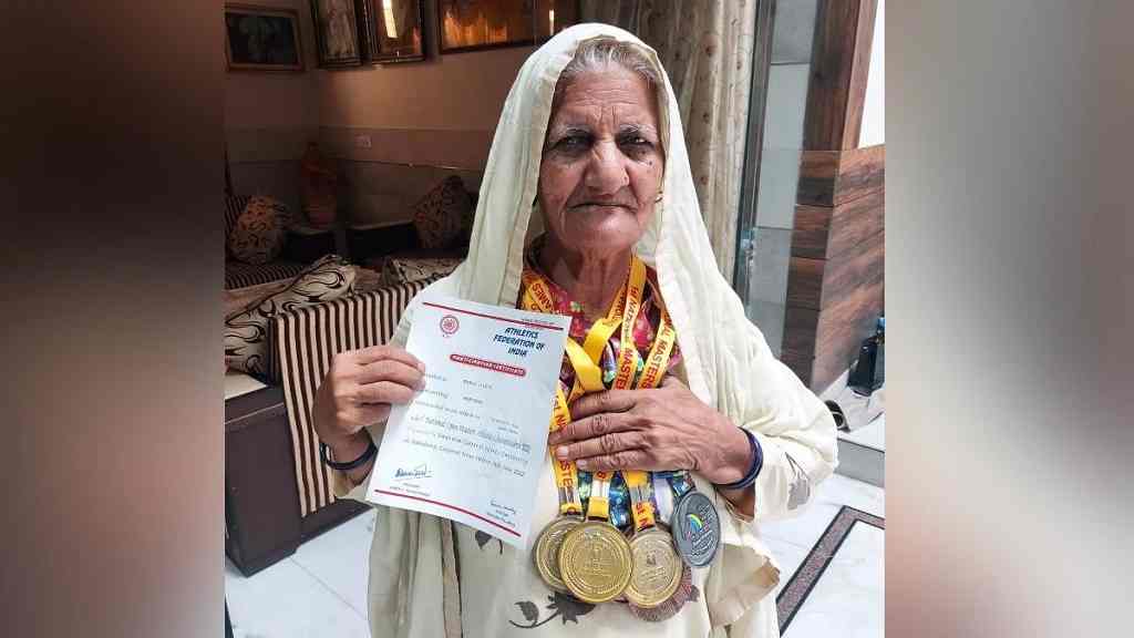 भाला फेंक में हरियाणा के नाम एक और पदक, नीरज चोपड़ा के बाद 80 साल की दादी ने किया कमाल darshna deshbal panipat