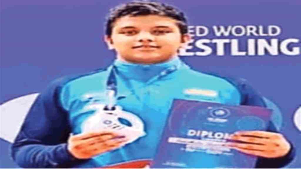 हिसार की पहलवान छोरी ने जीता गोल्ड मेडल, 16 साल की उम्र में ही इतिहास के पन्नों में नाम दर्ज Harshita Pahalwan Hisar