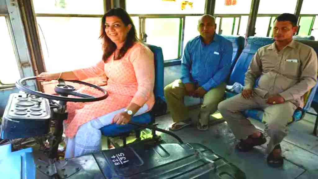 खुशखबरी: अब फ्री में ड्राइविंग सीखेंगी हरियाणा की लड़कियां, पहले चरण में इन 5 जिलों का चयन female bus driver