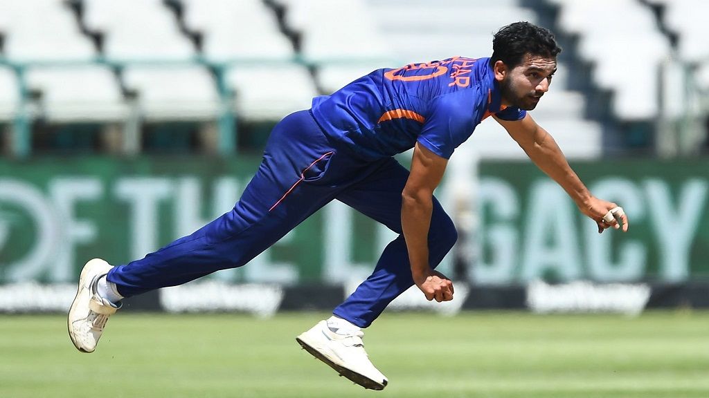 आईपीएल के पहले से ही थे चोटिल: आते ही नई गेंद से छा गए दीपक चाहर; 4 बॉल पर लिए दो विकेट Deepak Chahar