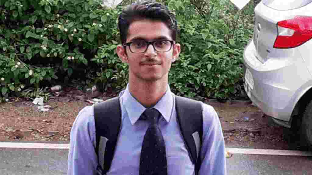 अंबाला के इस युवा को मिला माइक्रोसॉफ्ट से लाखों का ऑफर, पिता चलाते है छोटी सी दुकान Madhur Rakheja Ambala