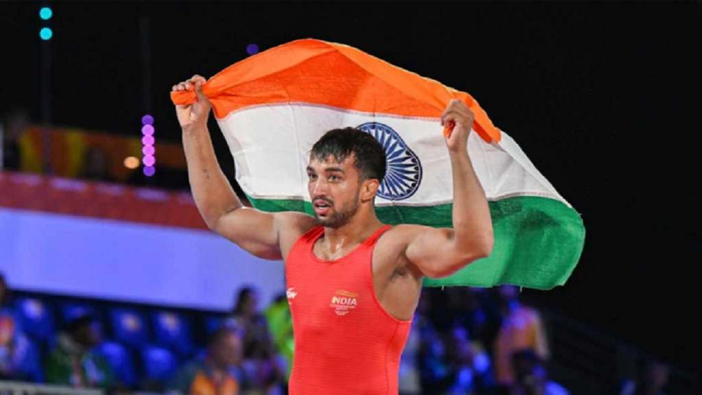 हरियाणा: पिता रोजाना 40 किलोमीटर दूर पहुंचाते थे दूध और घी, बेटे ने गोल्ड जीतकर देश का नाम किया रोशन Naveen Malik Sonipat