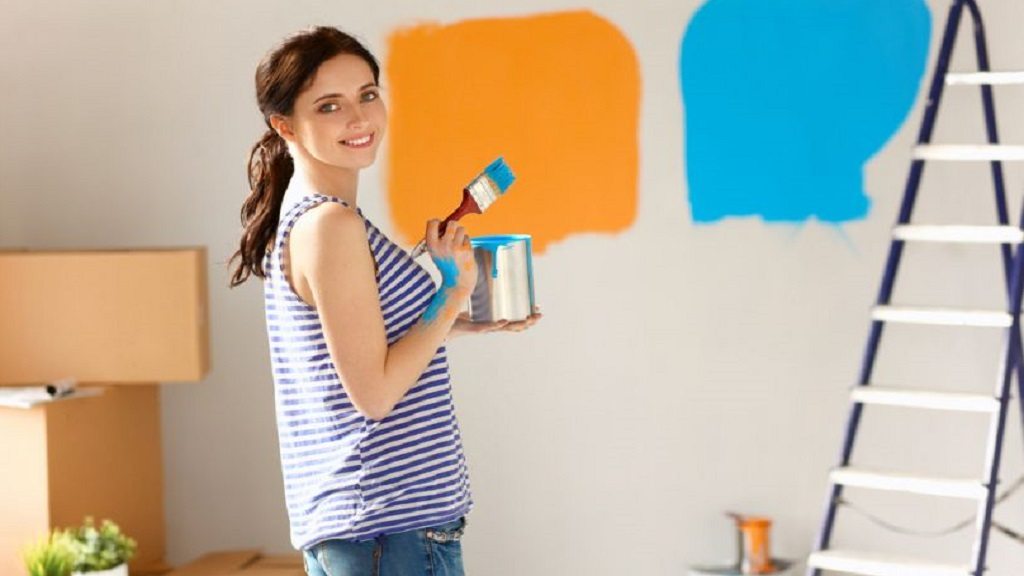 अब लम्बे समय तक दीवारों पर टिकेगा पेंट, इन जरूरी बातों का रखना होगा ध्यान Home Paint