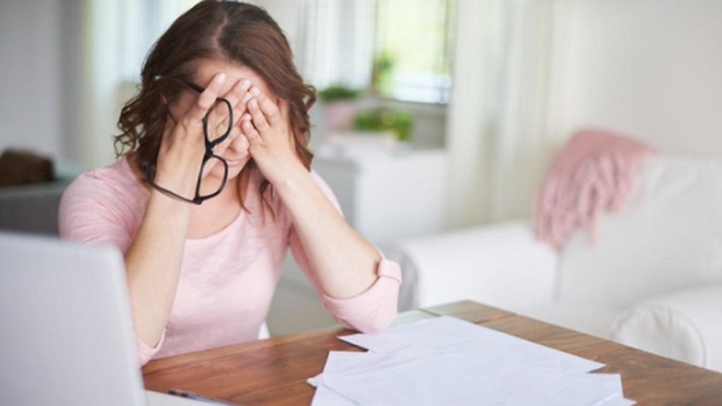 हमेशा बॉडी में बनी रहती है थकान, इन फूड को करें अपनी डाइट में शामिल Thakan Tired