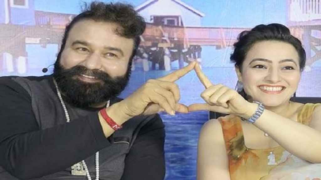 फिर चर्चाओं में राम रहीम की मुंह बोली बेटी हनीप्रीत, अब डेरे का अध्यक्ष बनाने की खबर HANIPREET