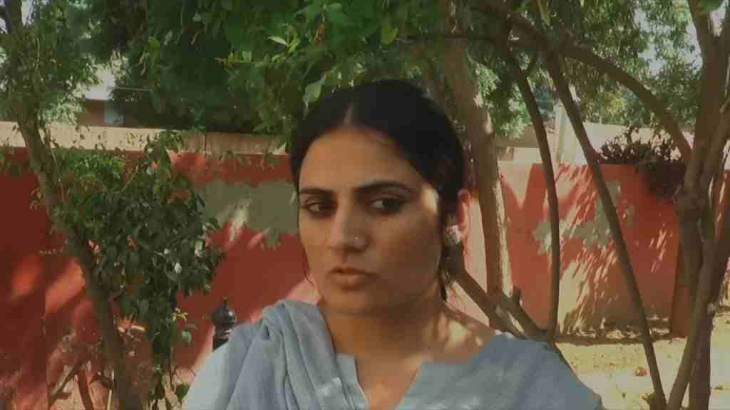 बचपन में पिता का साया उठने के बाद मां ने मेहनत मजदूरी कर पढ़ाया, आज सिरसा की बेटी बनी जज Renu Sirsa