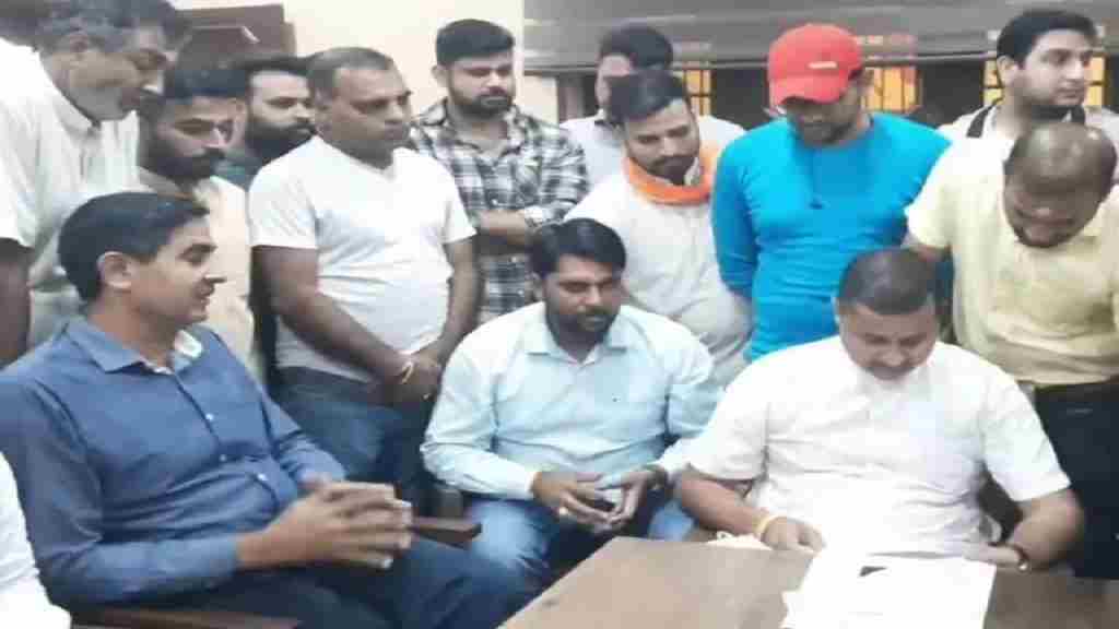 यमुनानगर में तिलक लगाना व चोटी रखना 10वीं के छात्र को पड़ा महंगा, अध्यापक ने बेरहमी से पीटा TEACHER MARPIT