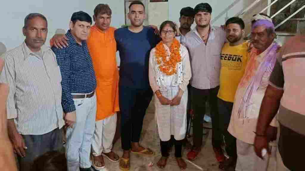 हरियाणा के महेन्द्रगढ़ में रचा गया इतिहास, सबसे कम उम्र की बेटी अंजू बनी सरपंच Anju Khudana Sarpanch