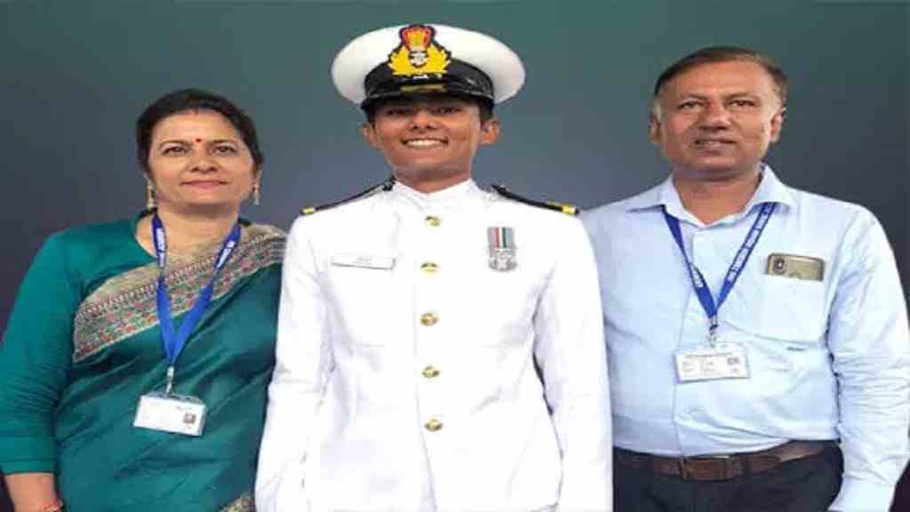 हरियाणा की बेटी शिवानी बनी इंडियन नेवी में लेफ्टिनेंट, दादा- दादी का सपना किया पूरा Shivani Rewari