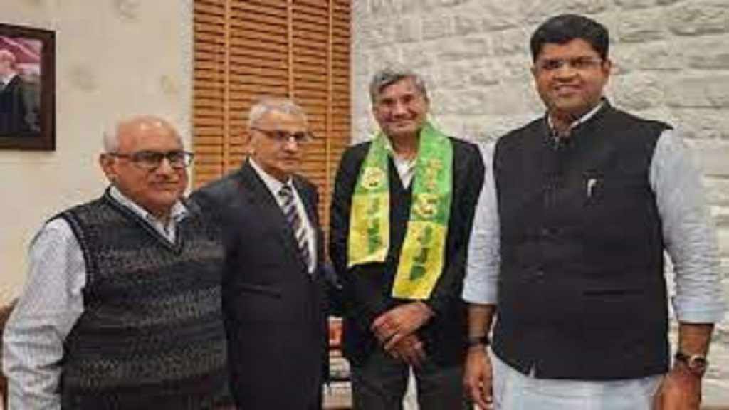 हरियाणा में AAP पार्टी के बड़े नेता ने थामा JJP का दामन, दुष्यंत चौटाला ने किया स्वागत bijender Dhakkad JJP