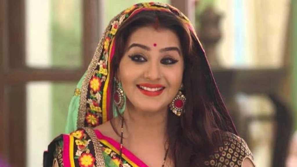 'भाभी जी घर पर है' शो को छोड़ने के बाद शिल्पा शिंदे चला रही है ऑटो, देखे वायरल वीडियो की सच्चाई shilpa shinde