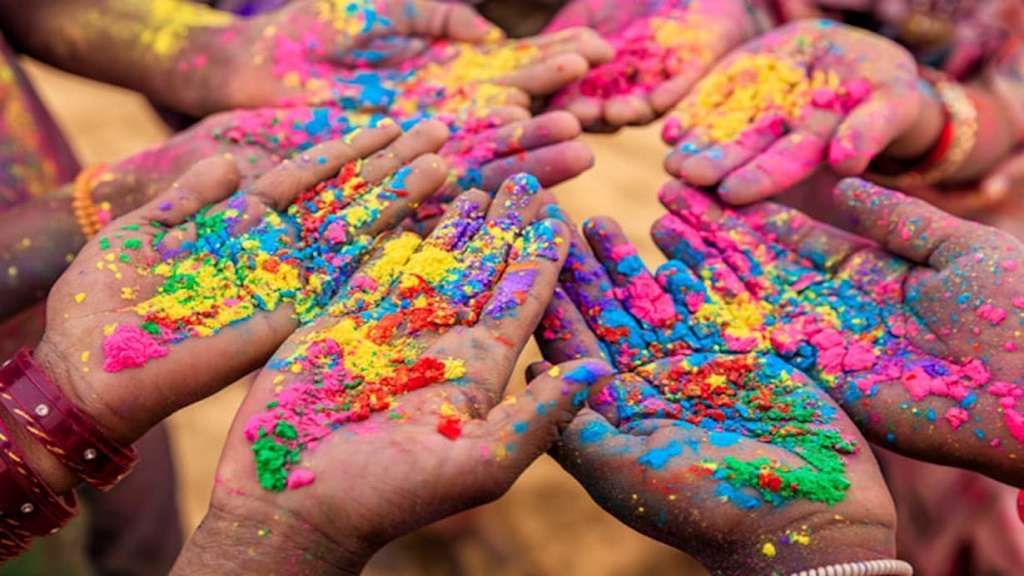 Holi Special: मजे से ले होली का आनंद, इन तरीकों से मिनटों में उतर जाएगा पक्का रंग Holi