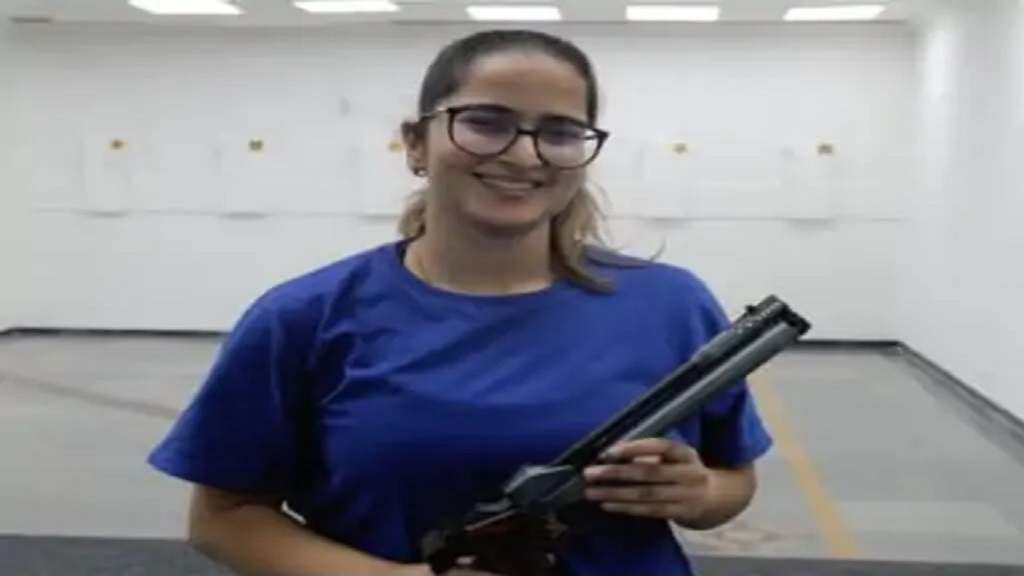 ऑल इंडिया इंटर यूनिवर्सिटी चैंपियनशिप में हरियाणा की छोरी ने गाड्या लठ्ठ, शूटिंग में जीता गोल्ड मैडल Rhythm Sangwan Narnaul