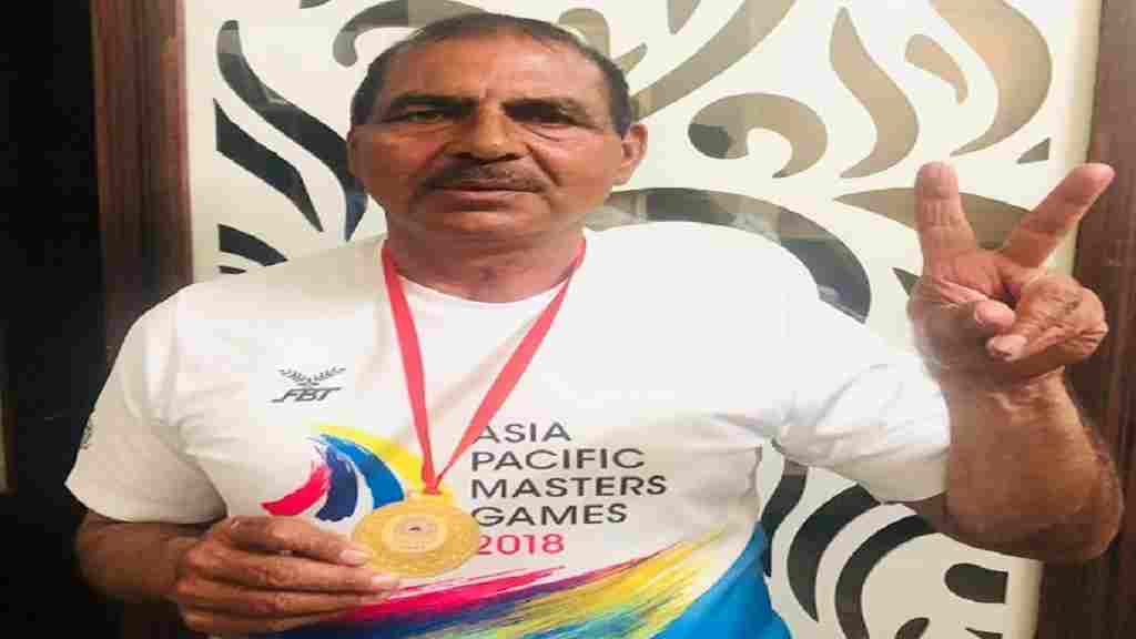 करनाल: मास्टर एथलेटिक्स में छाया 65 साल का हरियाणवी फौजी, शॉट पुट में जीता गोल्ड मेडल Shyam Singh Narwal