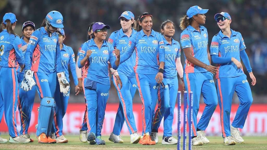 WPL Final: मुंबई इंडियंस की टीम बनी चैंपियन, फाइनल में दिल्ली को सात विकेट से हराया Mumbai Indians WPL 2023 MI