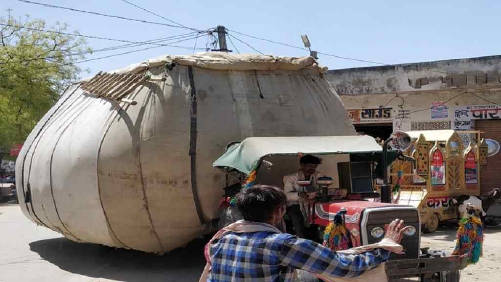 Viral Video: किसान ने भूसे को ठिकाने लगाने के लिए किया ऐसा जुगाड़, चौतरफा हो रही तारीफ Bhusa Tudi Tuda