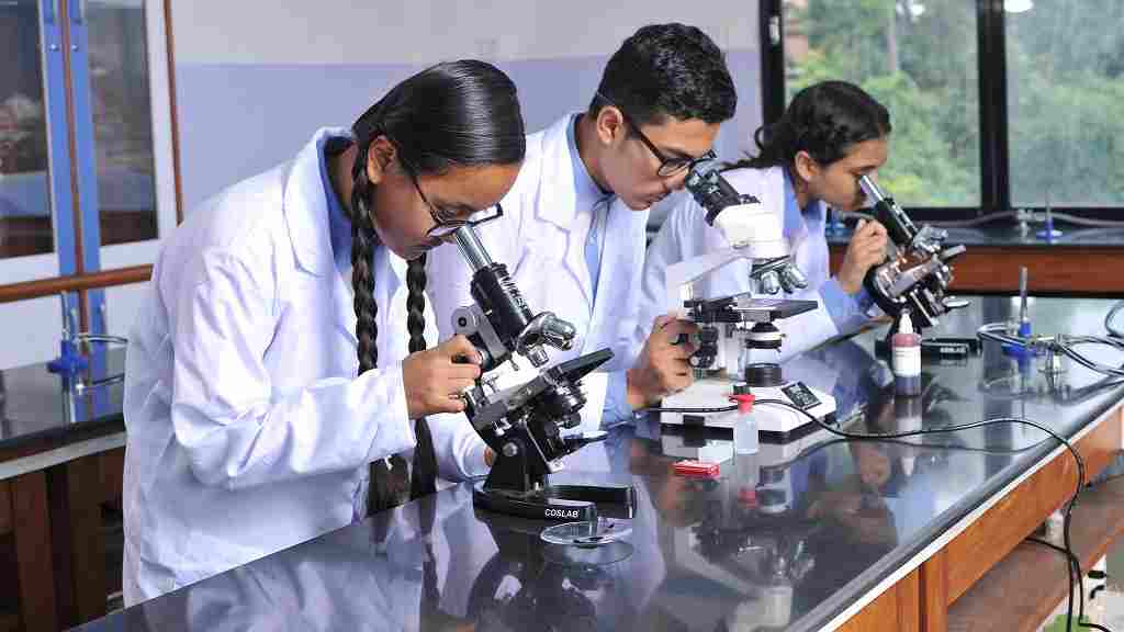 RHTC Delhi Jobs: ग्रामीण स्वास्थ्य प्रशिक्षण केंद्र दिल्ली में आई भर्ती, मिलेगी 81 हजार रुपये सैलरी Laboratory