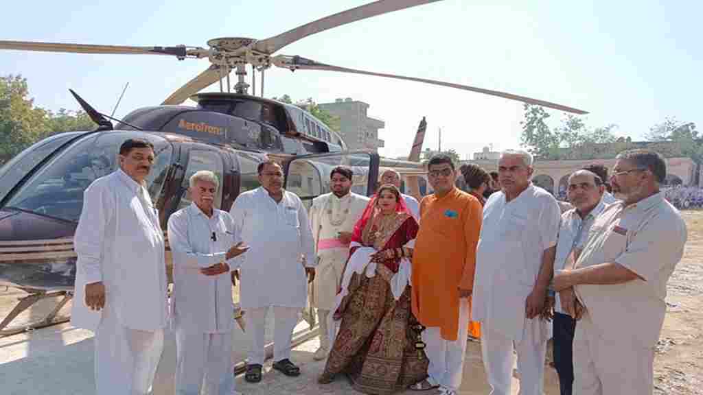 भिवानी में अनोखी शादी बनी चर्चा का विषय, बेटे अनूप ने पूरी की मां सुनीता की इच्छा Bhiwani Shadi