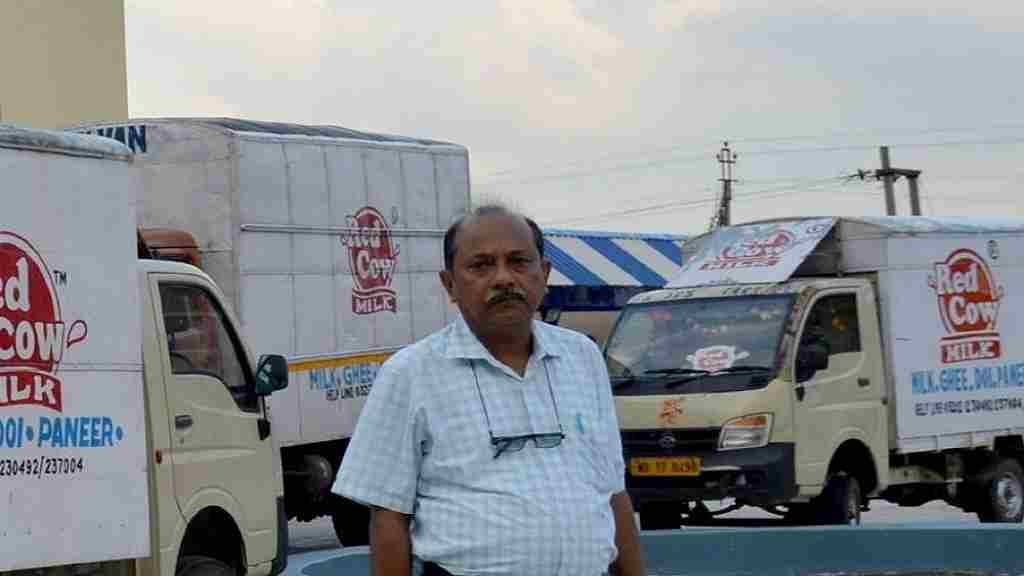 कभी पार्ट टाइम में 3 रूपये दिहाड़ी में बेचा था दूध, आज नारायण मजूमदार ने बनाया करोड़ों का बिजनेस Narayan Majumdar Red Cow Dairy