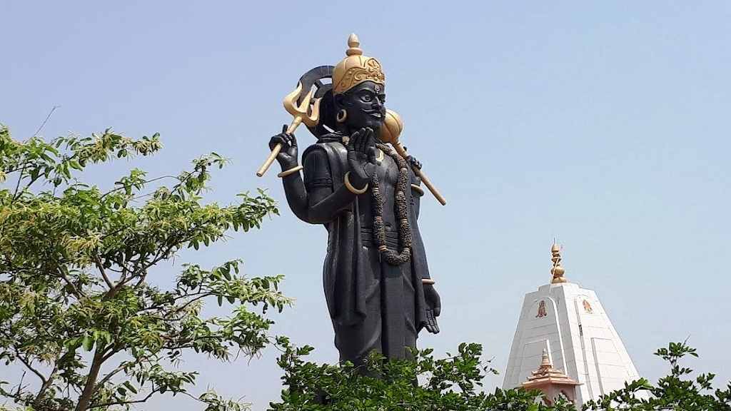 अक्टूबर महीने में शनि देव बदलेंगे अपनी चाल, इन 3 राशियों को मिलेंगी हर कार्य में सफलता Shani Dev 1